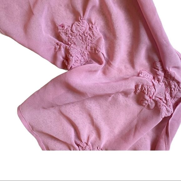 Coldwater Creek Soft Pink Stitched Raised Flower - Picture 1 of 6